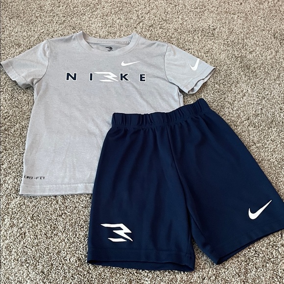 Nike Light Gray Tee and Dark Blue Set - Picture 1 of 5